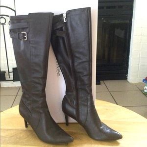 Calvin Klein Brown Sugar boots. Size 7.5m